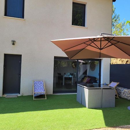 Appartement Tout Equipe En Rez-De-Jardin Entre Gard Et Ardeche Saint-Julien-de-Peyrolas Exterior photo